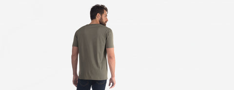 camiseta gola c manga curta oliva