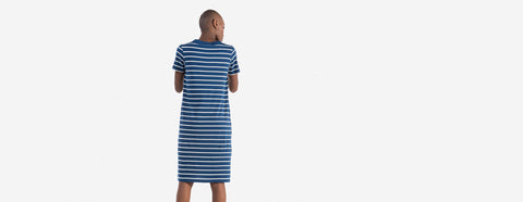 vestido reto listrado off-white e náutico