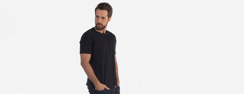 camiseta gola c manga curta preto