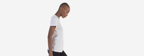 camiseta gola u manga curta branco