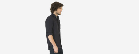 camisa de linho com bolso marinho