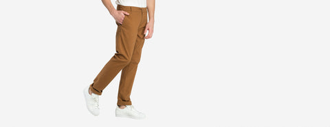 calça chino camel
