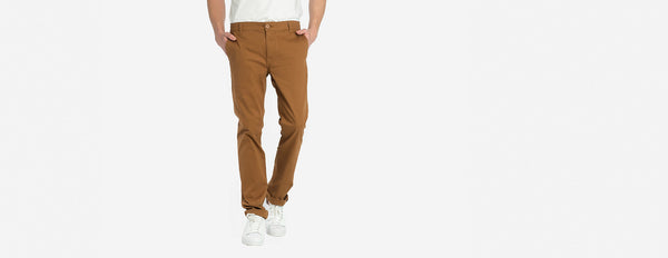 calça chino camel